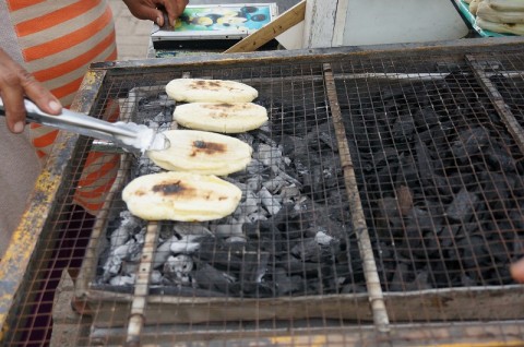 焼きたてのピサン・エペ